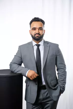 Amrinder Dhaliwal, Winnipeg, Real Estate Agent